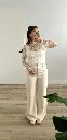 Nora pantalon en Kaya top.webp