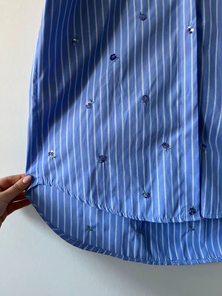Isa blouse details .webp