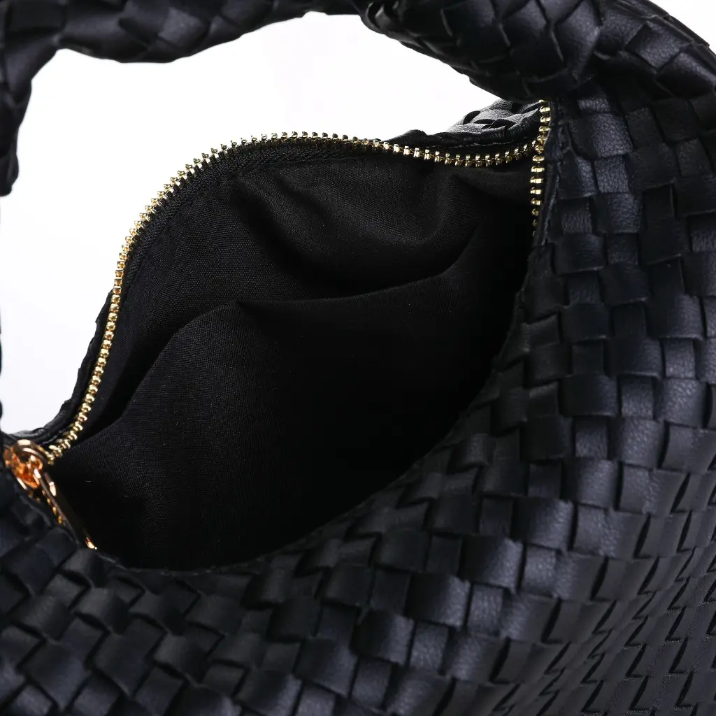 BG880_101_4_1.webp