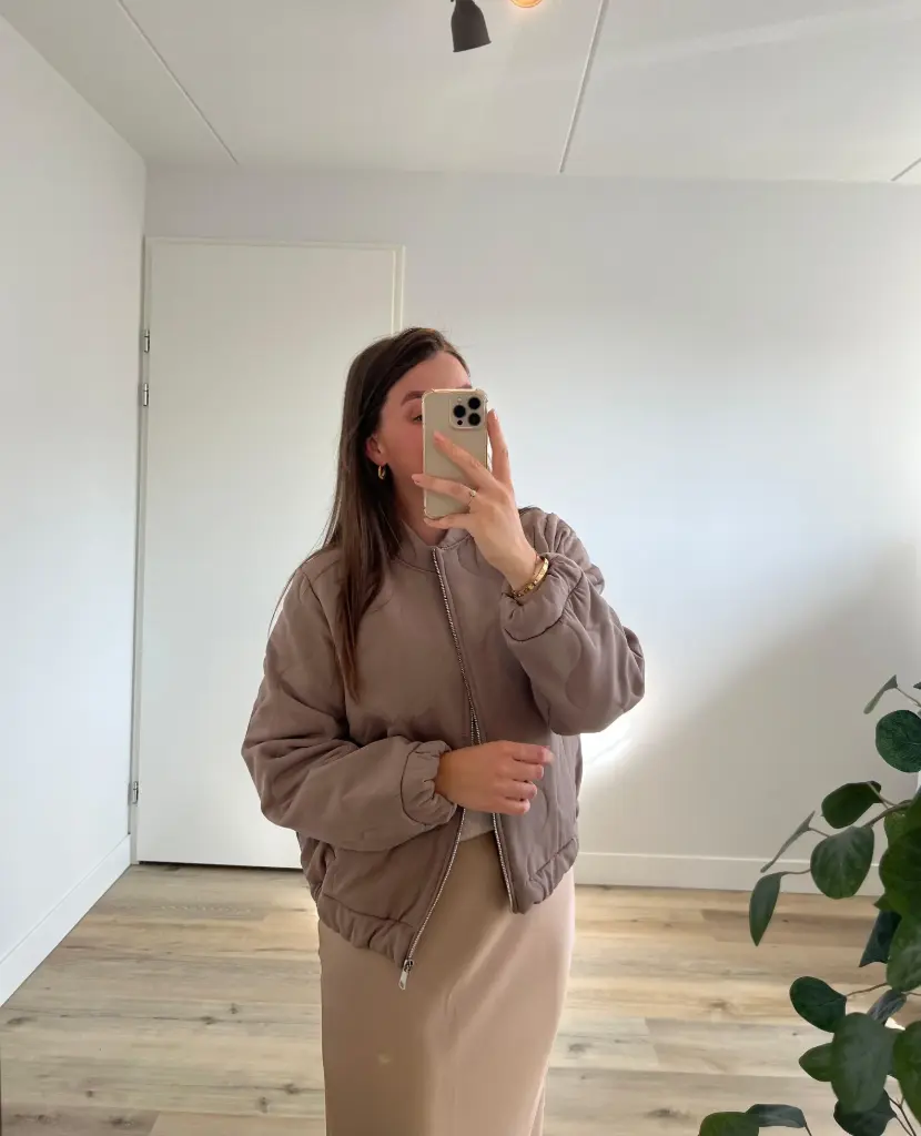 Juul Bomberjas Beige